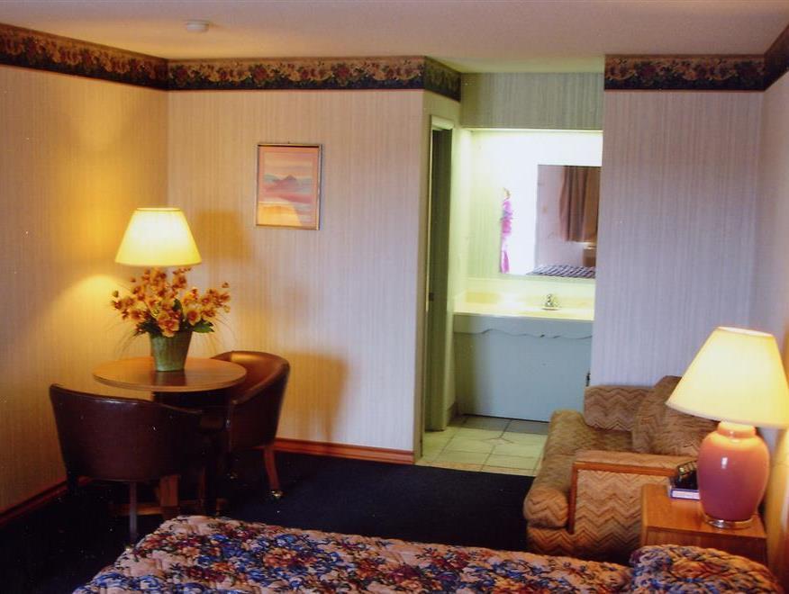 Hillcrest Inn & Suites Ozona Esterno foto